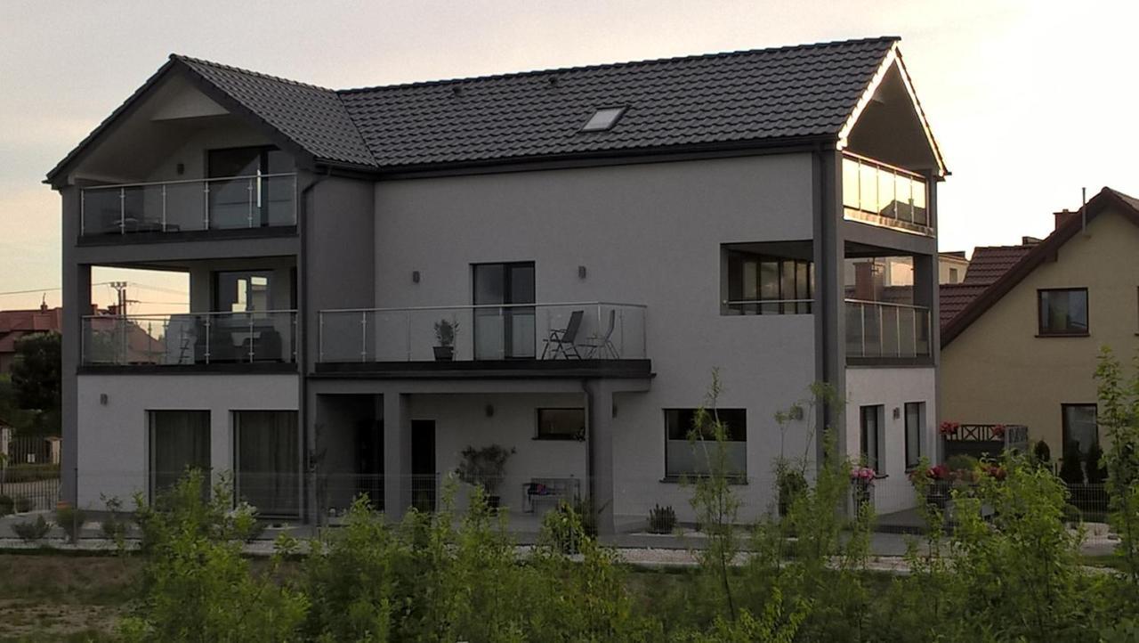 Willa Dobrylko II -Apartamenty Rewa Exterior photo